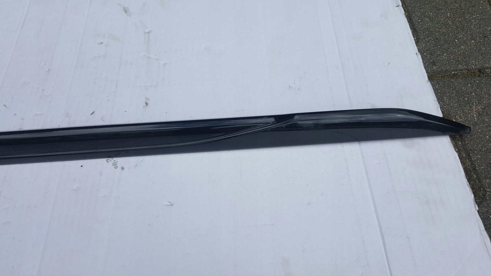 Listwa progowa prawa AUDI A4 B9 S-LINE 8W0853931A