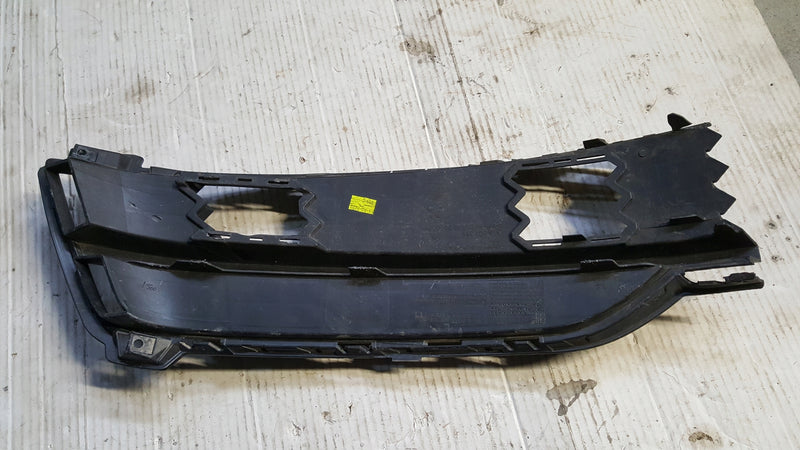 Kratka zderzaka prawy przód SKODA KAROQ 57A807368