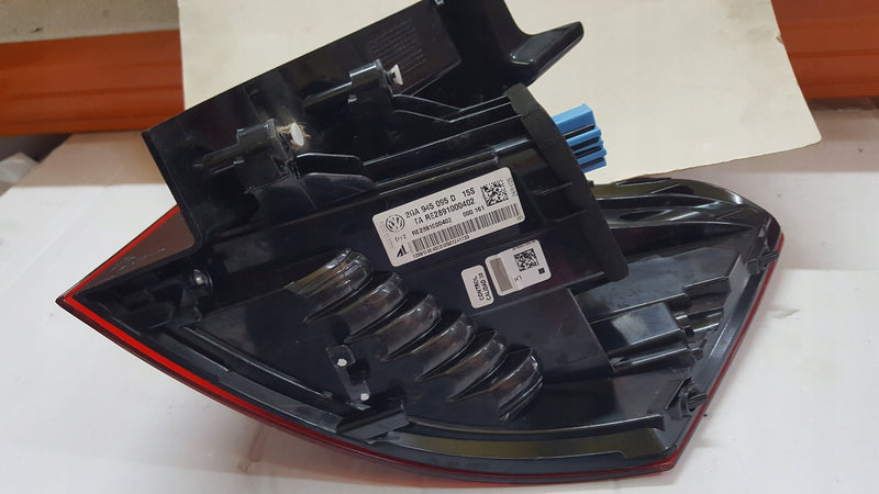 Kompletna tylna lewa lampa LED VW T-ROC 2GA945093B 2GA945095D demontaż