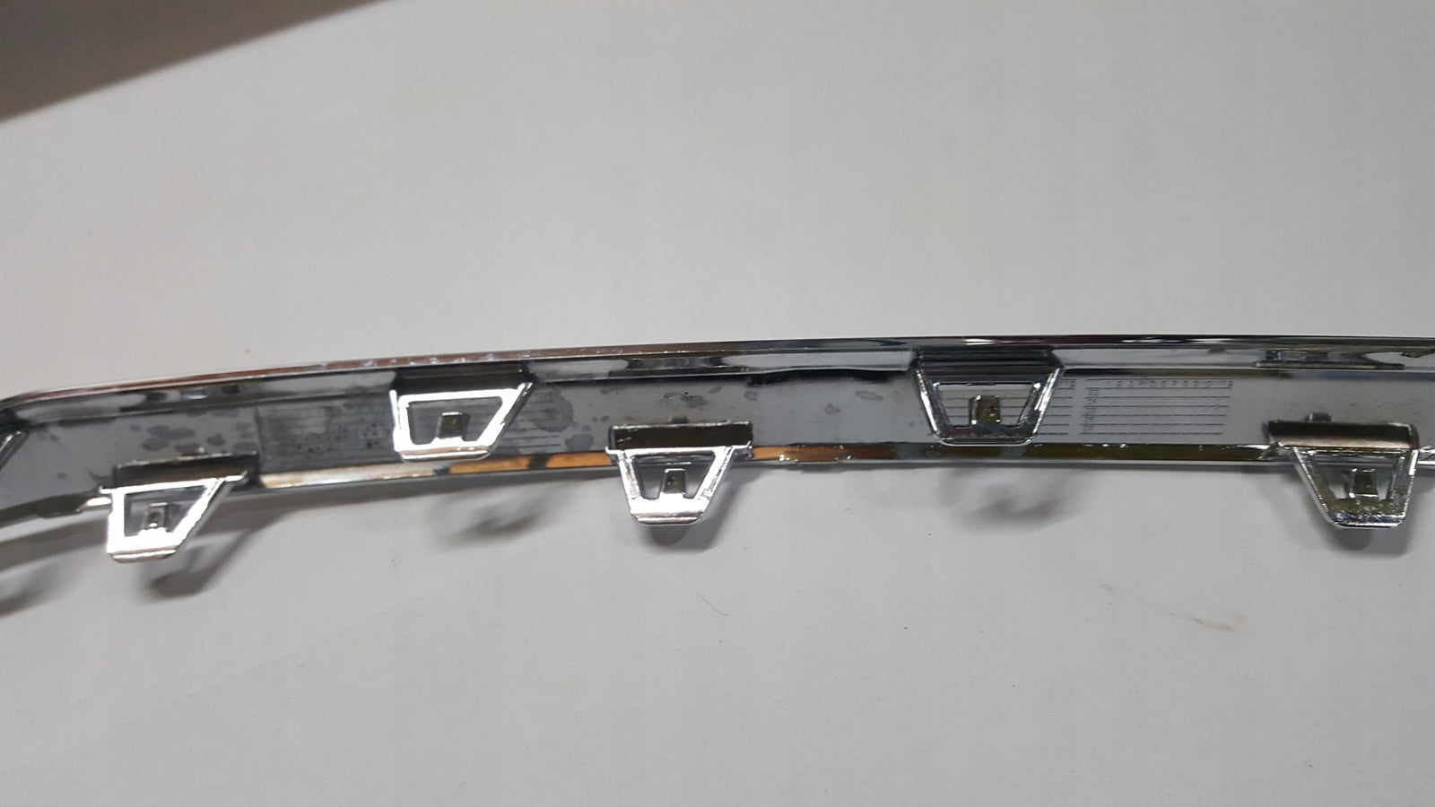 NOWA ORYGINALNA listwa chrom grilla przód prawa strona VW T6 7LA853764