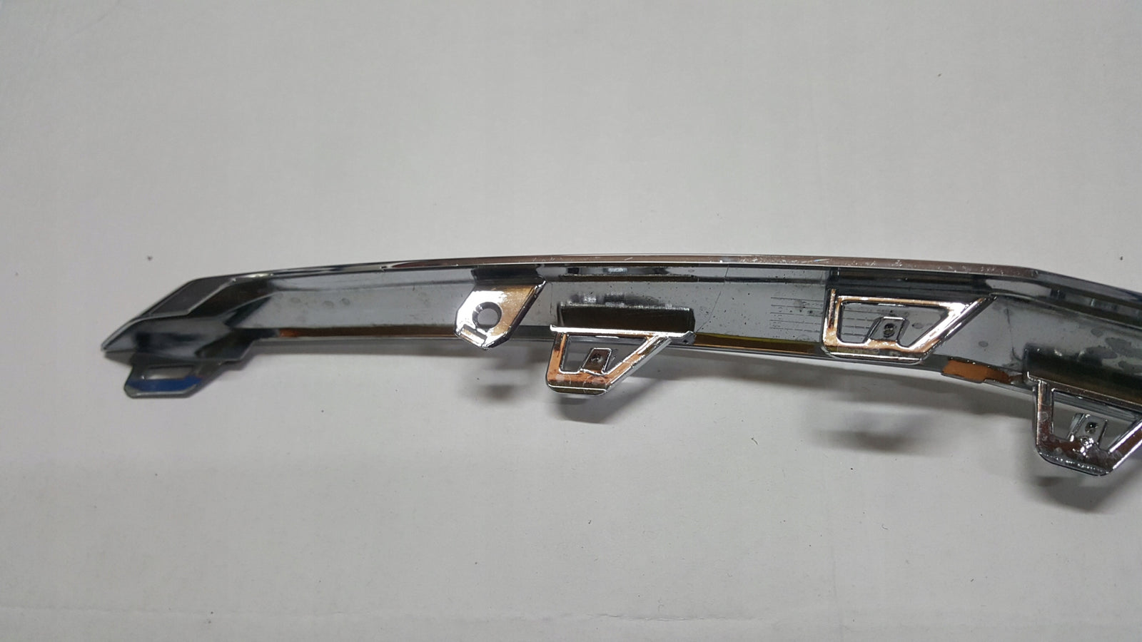 NOWA ORYGINALNA listwa chrom grilla przód prawa strona VW T6 7LA853764