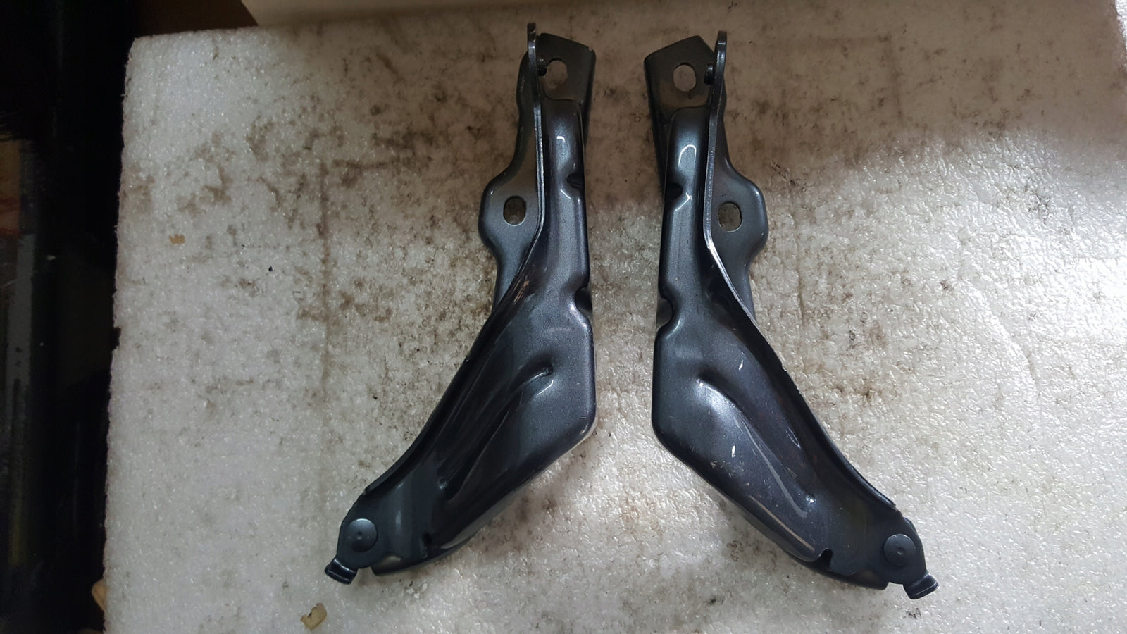 Skoda OE 5E0823301 5E0823302 zawias maski klapy pokrywy silnika NOWE