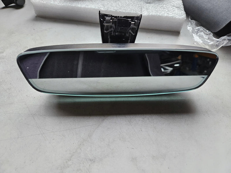 Lusterko wewnętrzne AUDI Q2 Q3 A3 RS3 8Y0 81A857511K Ideał