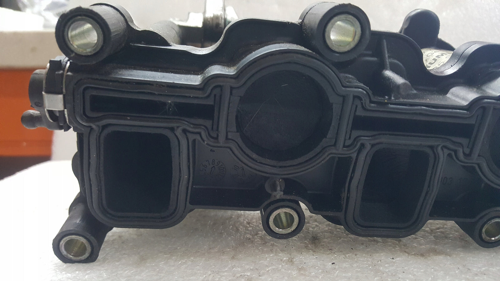 Kolektor ssący VW TOUAREG 059129712BQ 059129086M demontaż