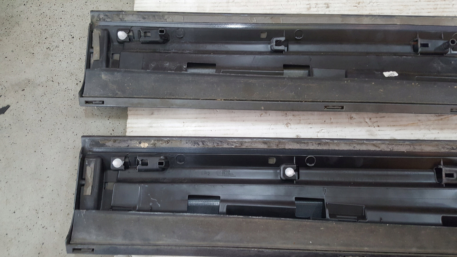 Listwa drzwi prawy przód AUDI Q3 8U0853960D