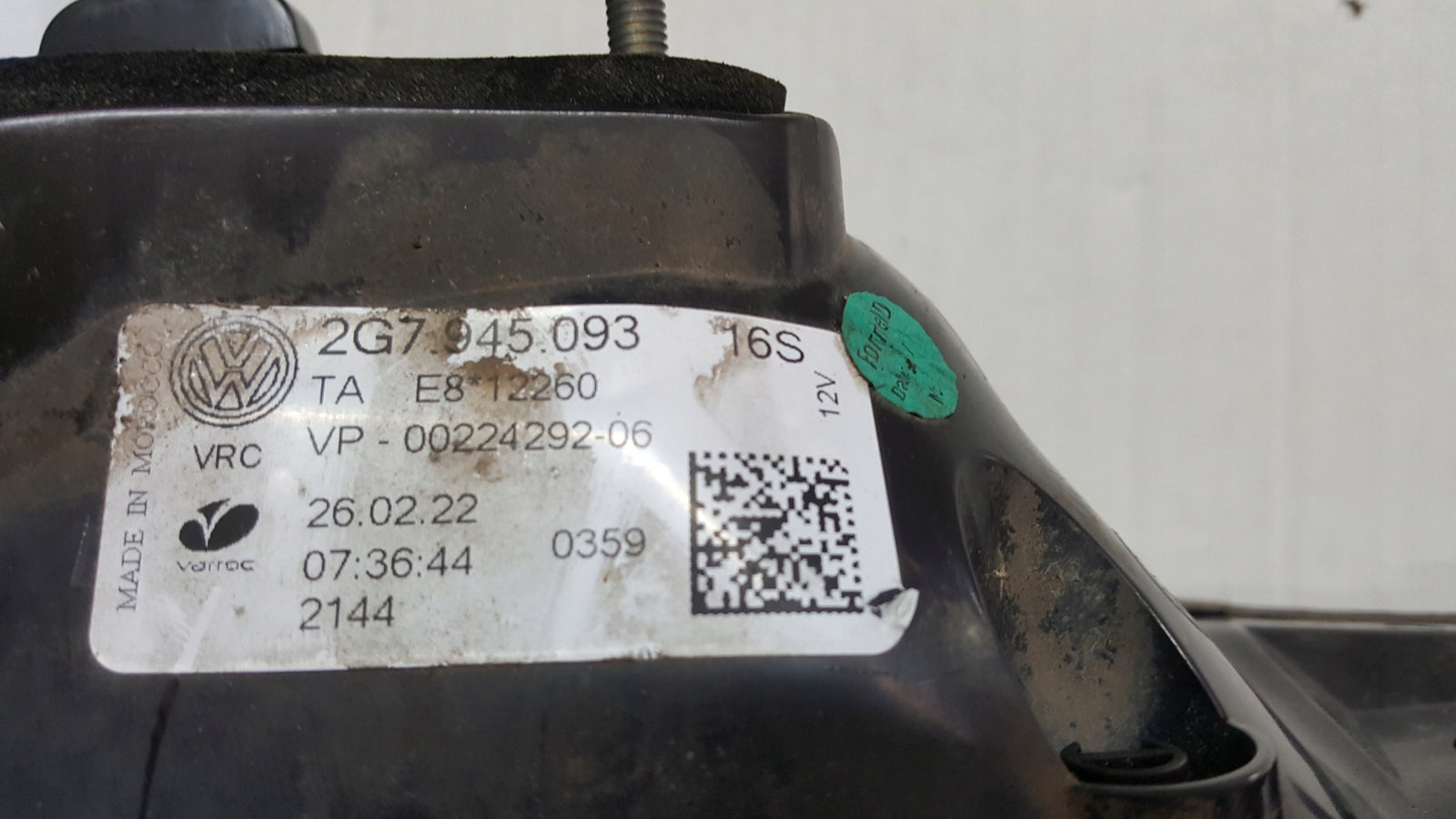 Lampa blenda klapy bagażnika VW TIAGO 2G7945093 demontaż