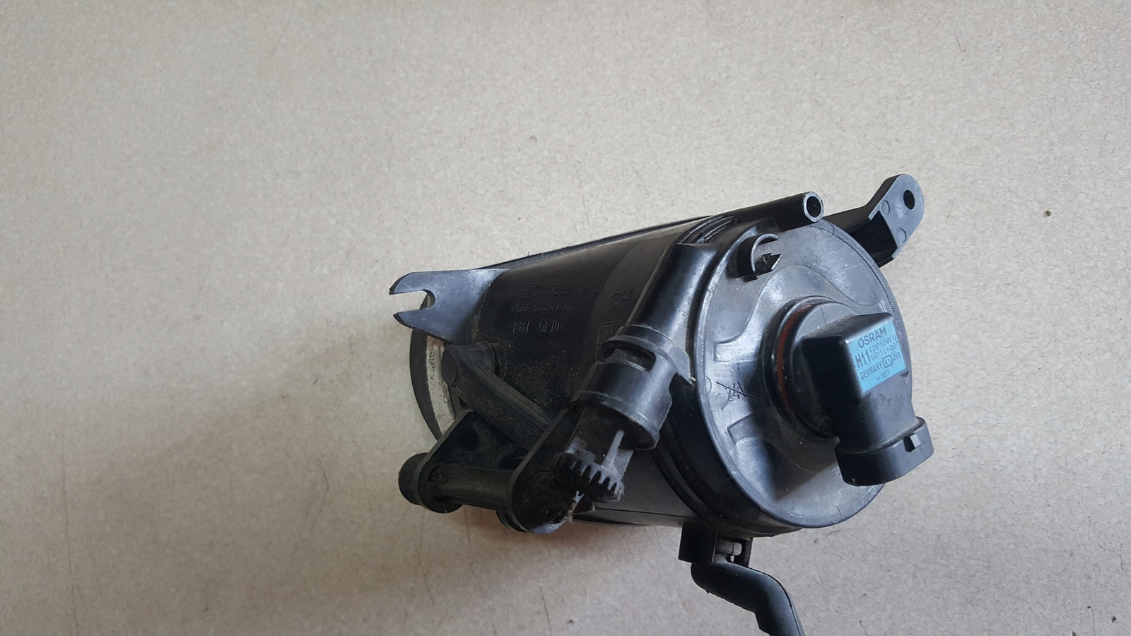 LAMPA PRZECIWMGIELNA PRAWA do AUDI Q7