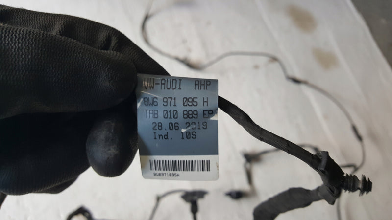 Wiązka instalacja PDC zderzaka przedniego AUDI A5 8W6971095H demontaż