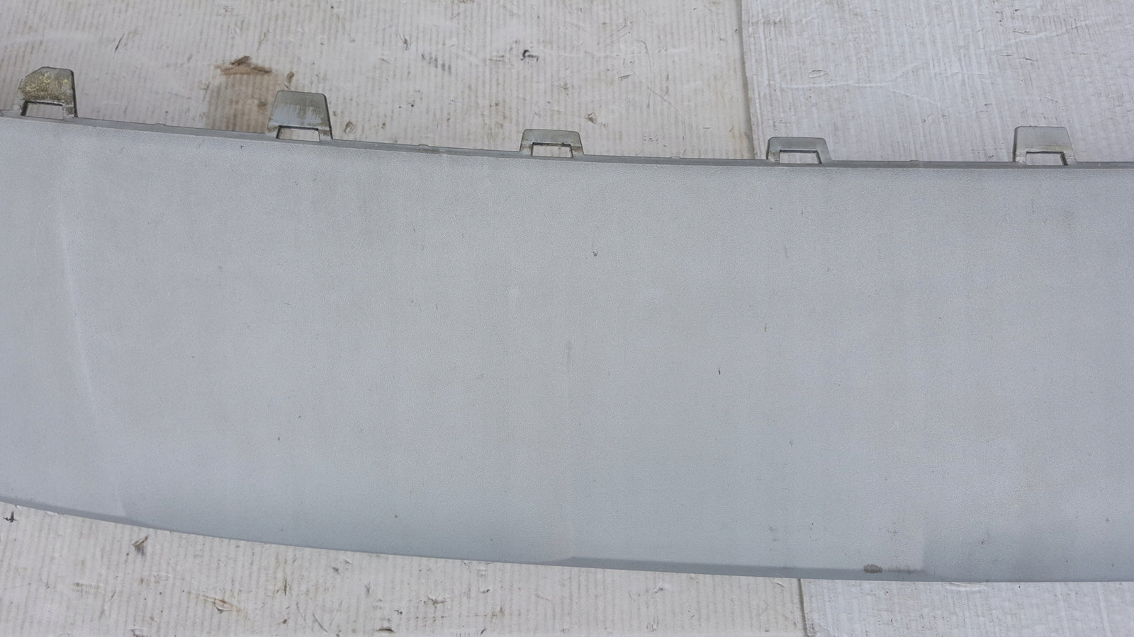Dokładka spoiler zderzaka przedniego AUDI Q4 e-tron 89A807733 demontaż