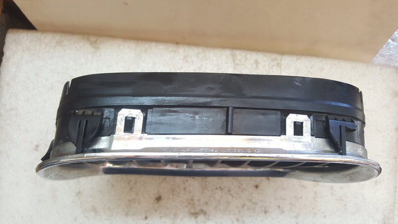 BMW E39 NERKA GRILL ATRAPA LEWA 8159311