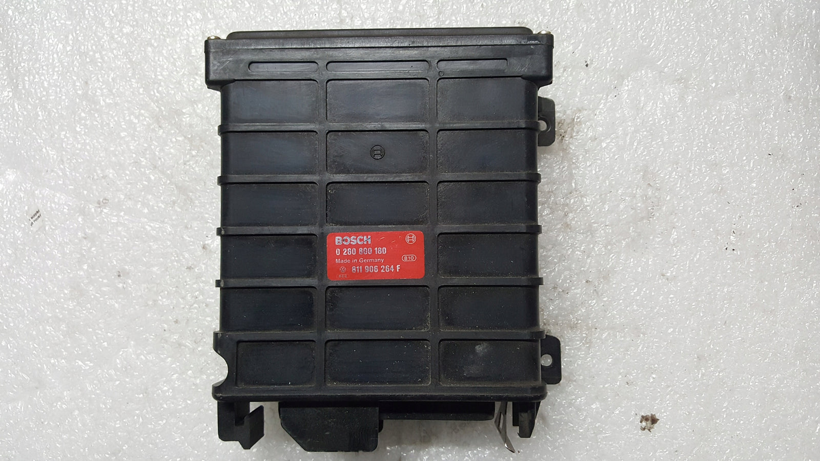 Komputer sterownik silnika VW 811906264F demontaż