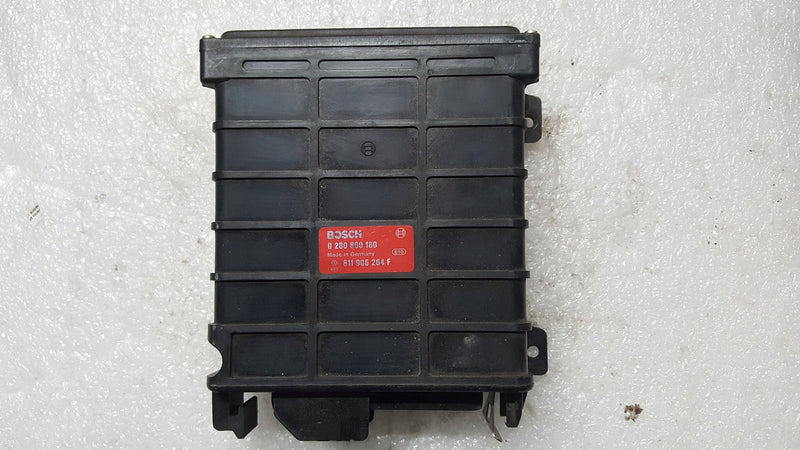 Komputer sterownik silnika VW 811906264F demontaż