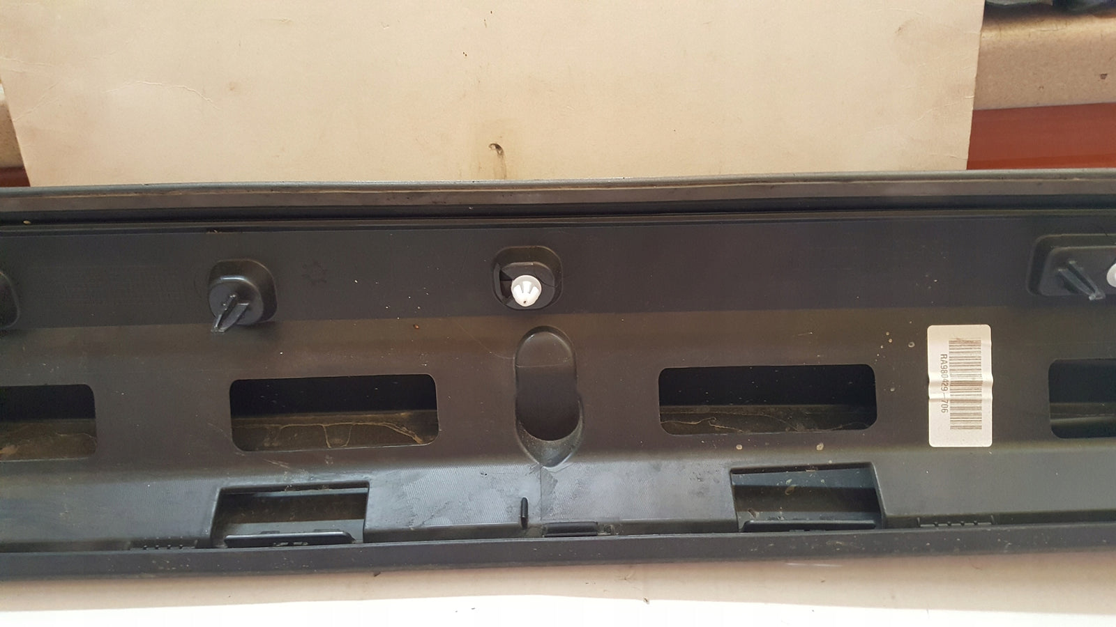 Listwa drzwi lewy przód AUDI Q3 II 83A853959A/B demontaż