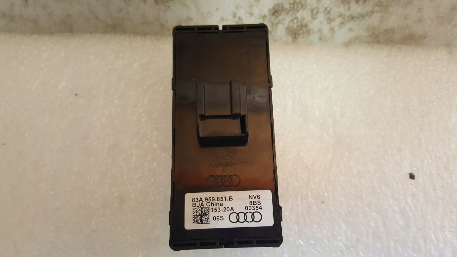 Panel przełącznik szyb AUDI Q3 83A959851B demontaż