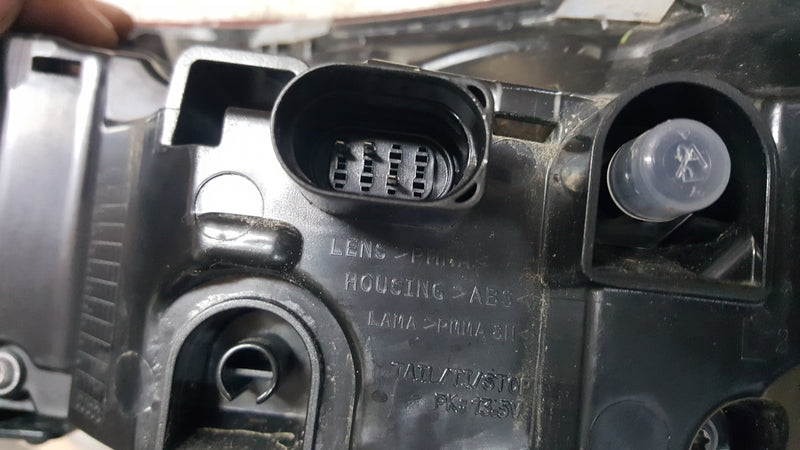 CUPRA FORMENTOR LIFT VZ 2024- LAMPA LEWA TYŁ 5FF945207A