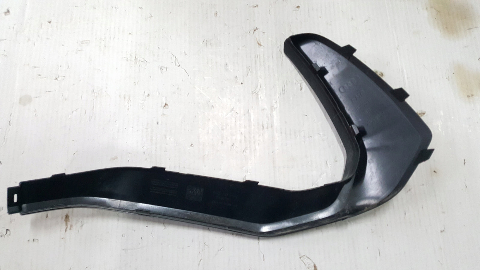 Listwa zderzaka tylnego lewa strona AUDI Q3 83F807967 demontaż
