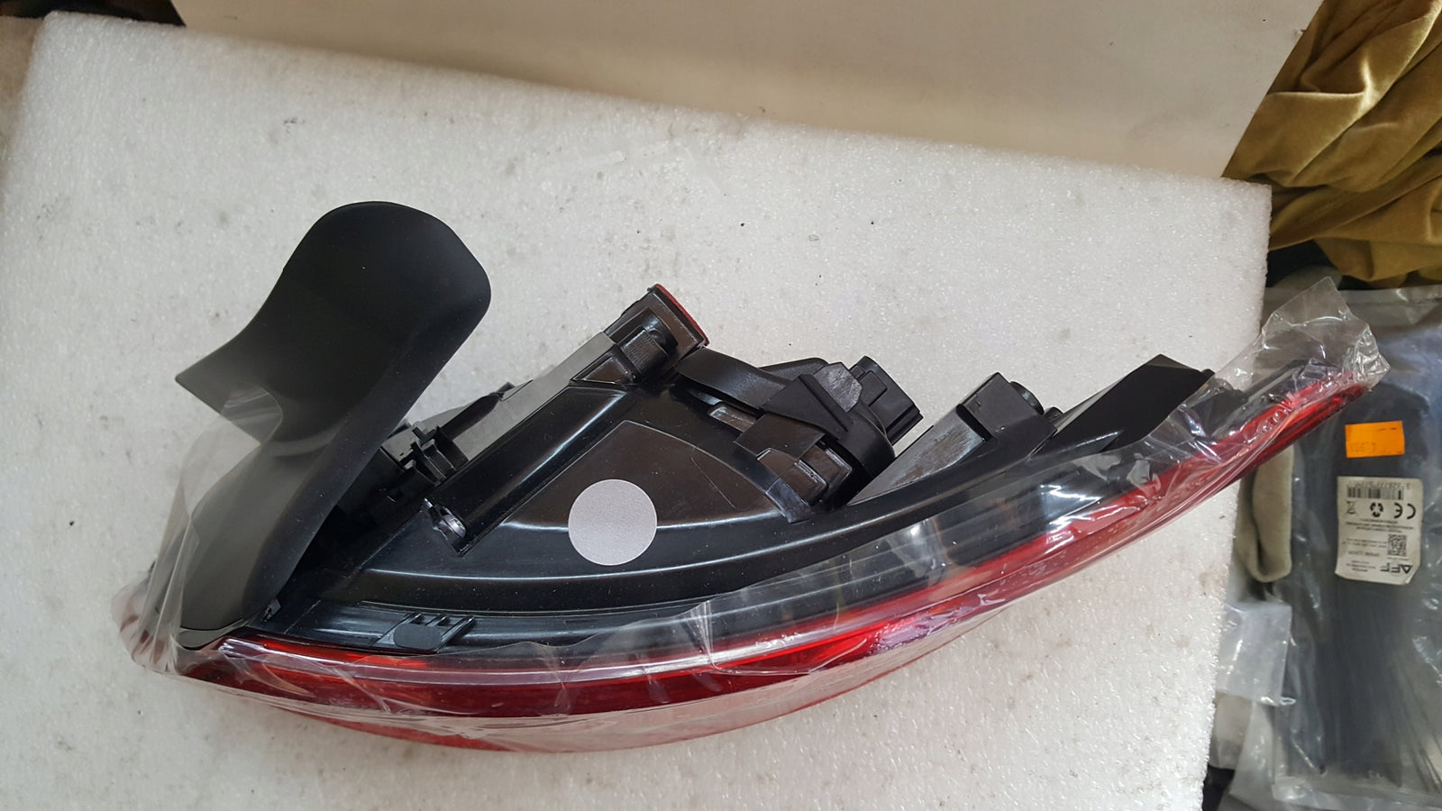 NOWA ORYGINALNA tylna prawa lampa LED Audi A3 LIFT 8V4945070