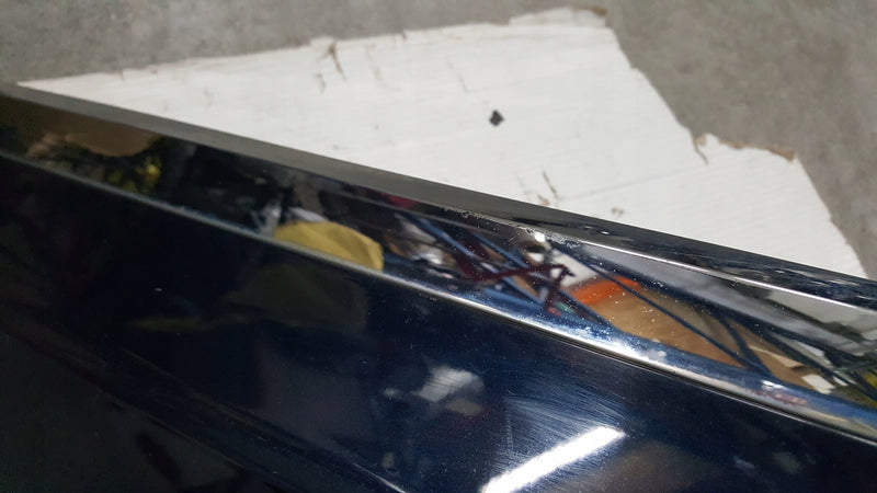 Listwa drzwi lewy przód VW TOUAREG III 760854939E demontaż
