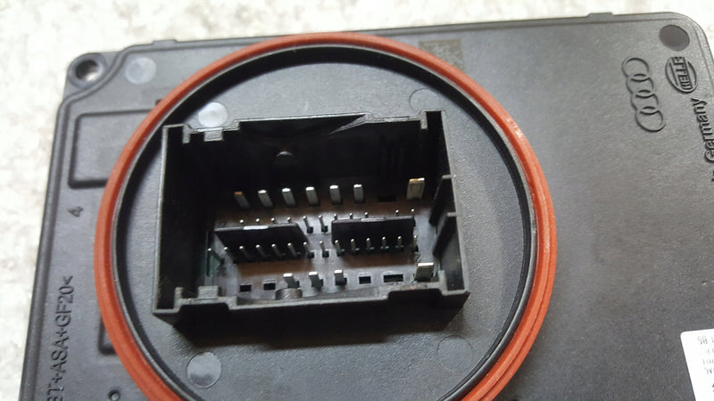 Przetwornica moduł Led AUDI 4K0941591BS demontaż