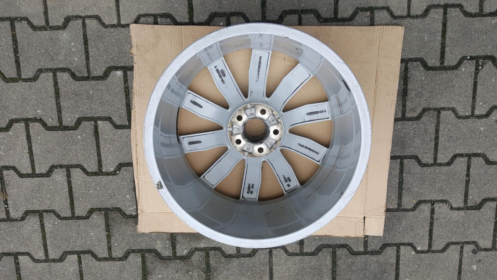 Felga Aluminiowa alufelga AUDI 4K0 4K0601025G 19” x 8,5”
