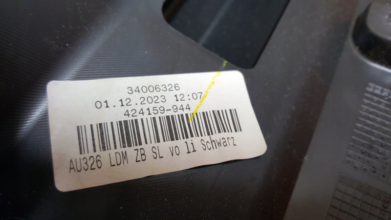 Listwa drzwi lewy przód AUDI Q3 II 83A853959A/B demontaż