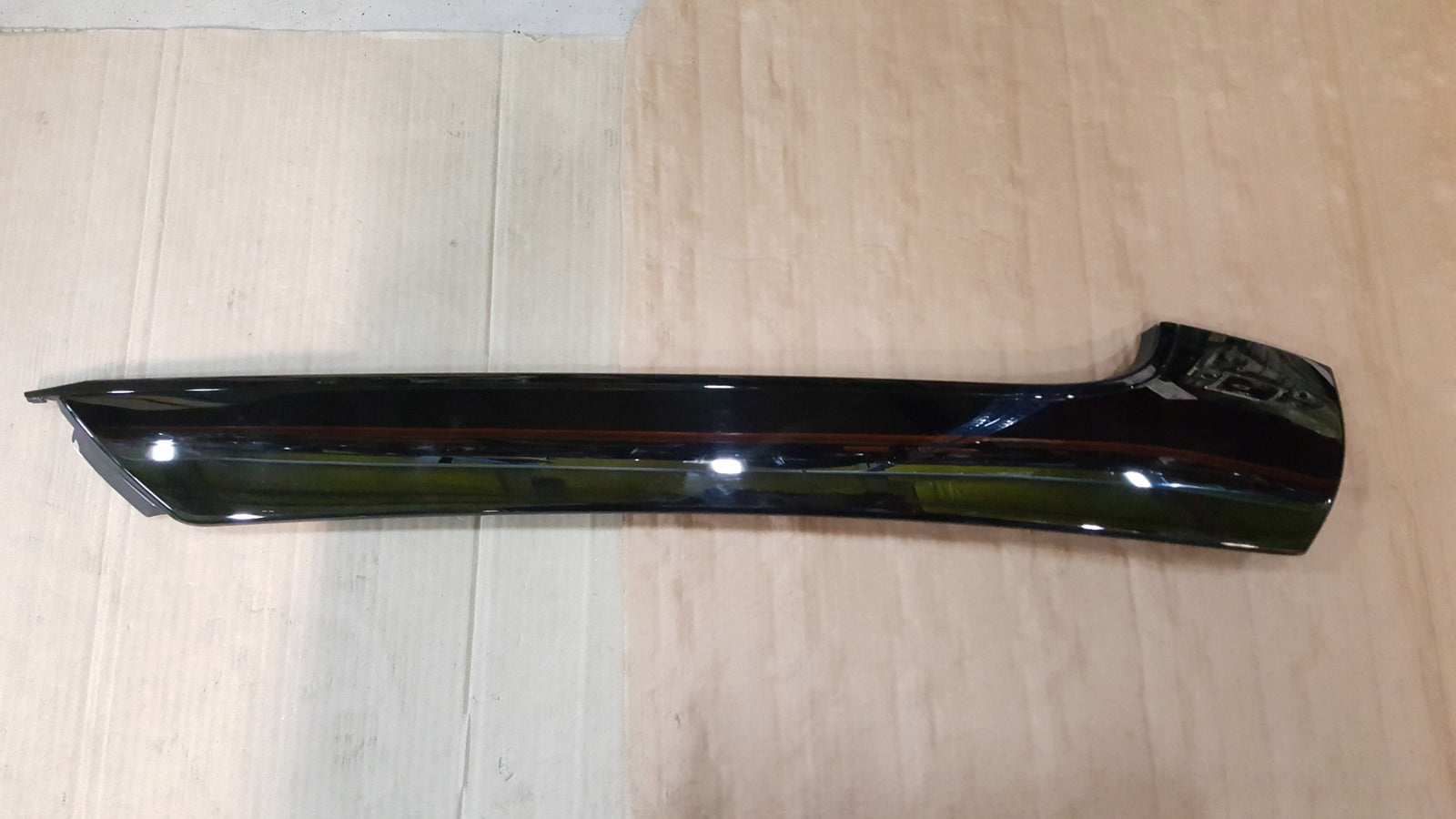 AUDI R8 SPYDER LISTWA LEWA OSŁONA SŁUPKA 4S7853265