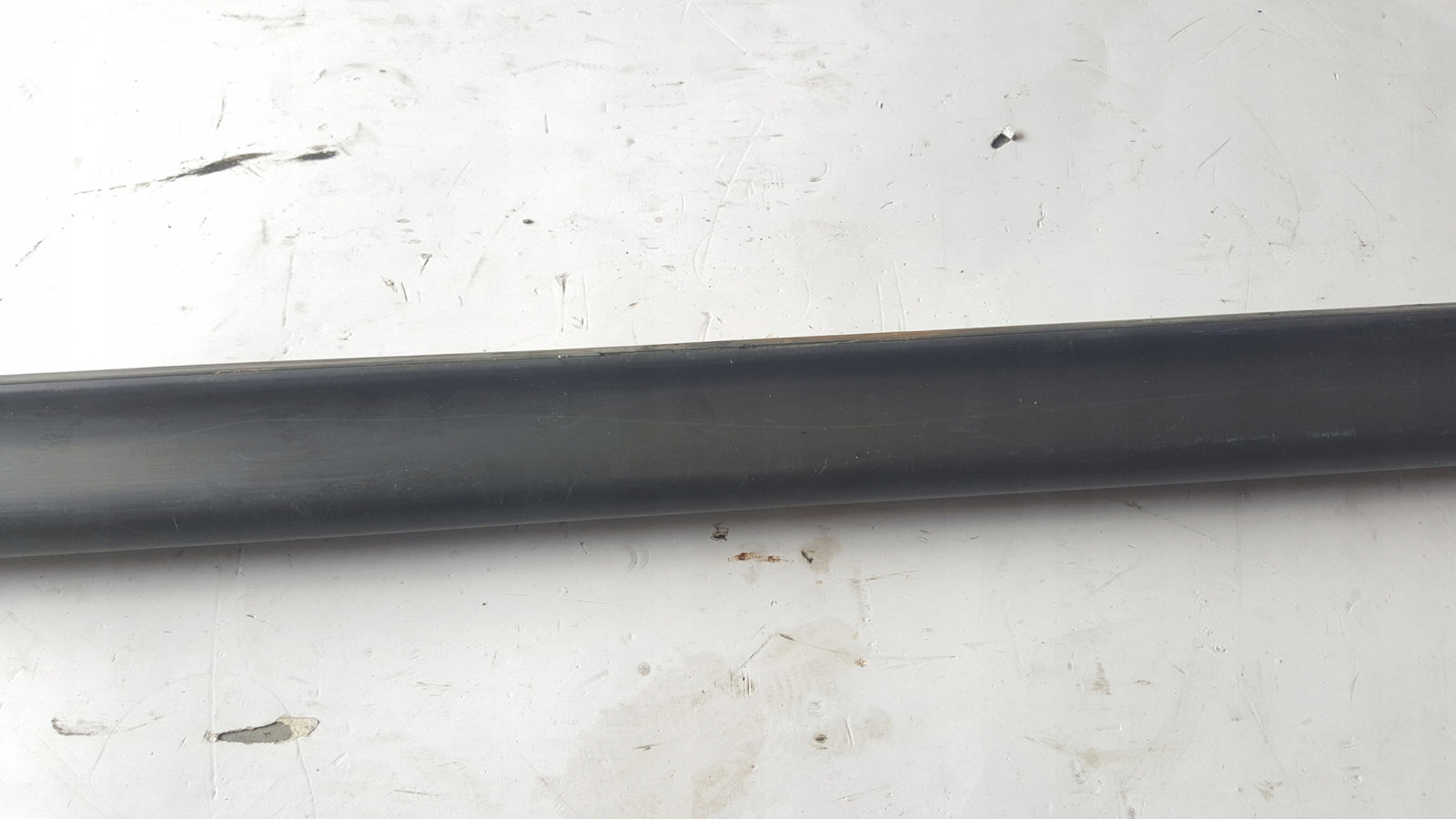 DOLNA LISTWA DRZWI PRAWA AUDI A6 C5 LIFT DEMONTAZ