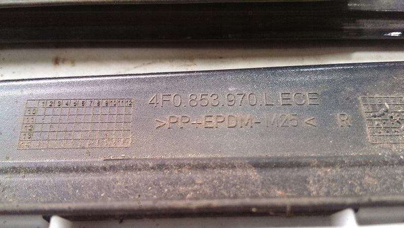 Listwa drzwi PR tył AUDI A6 C6 4F0853970L demontaż