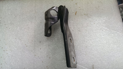 Zawias maski prawy Audi A3 LIFT 8P0823302B