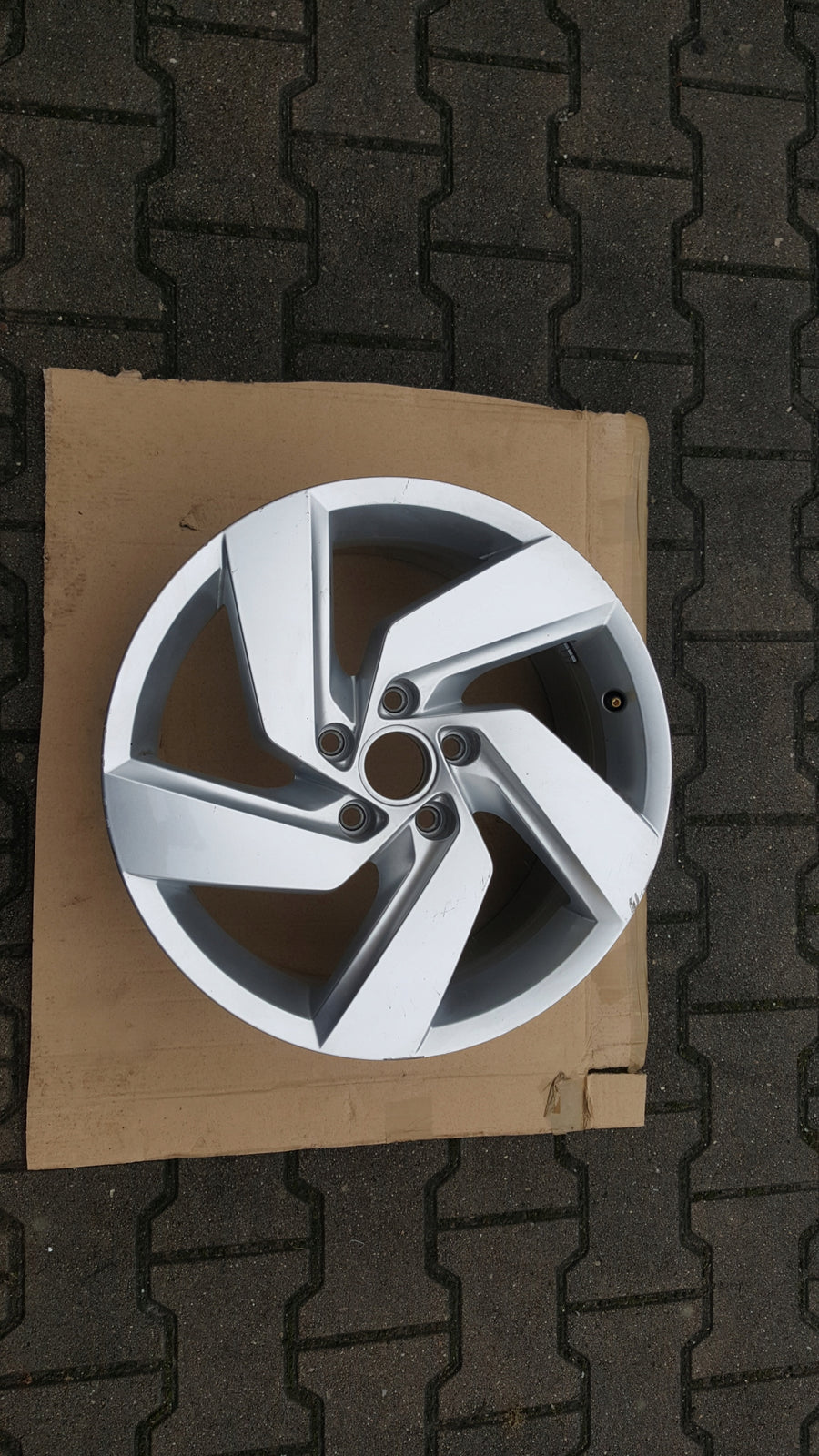 FELGA ALU VW GOLF VIII 17'' 5H0601025E
