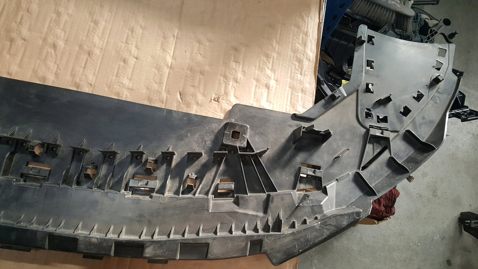 AUDI A3 8Y OSŁONA PŁYTA POD ZDERZAKA ZDERZAKA 8Y0807233C