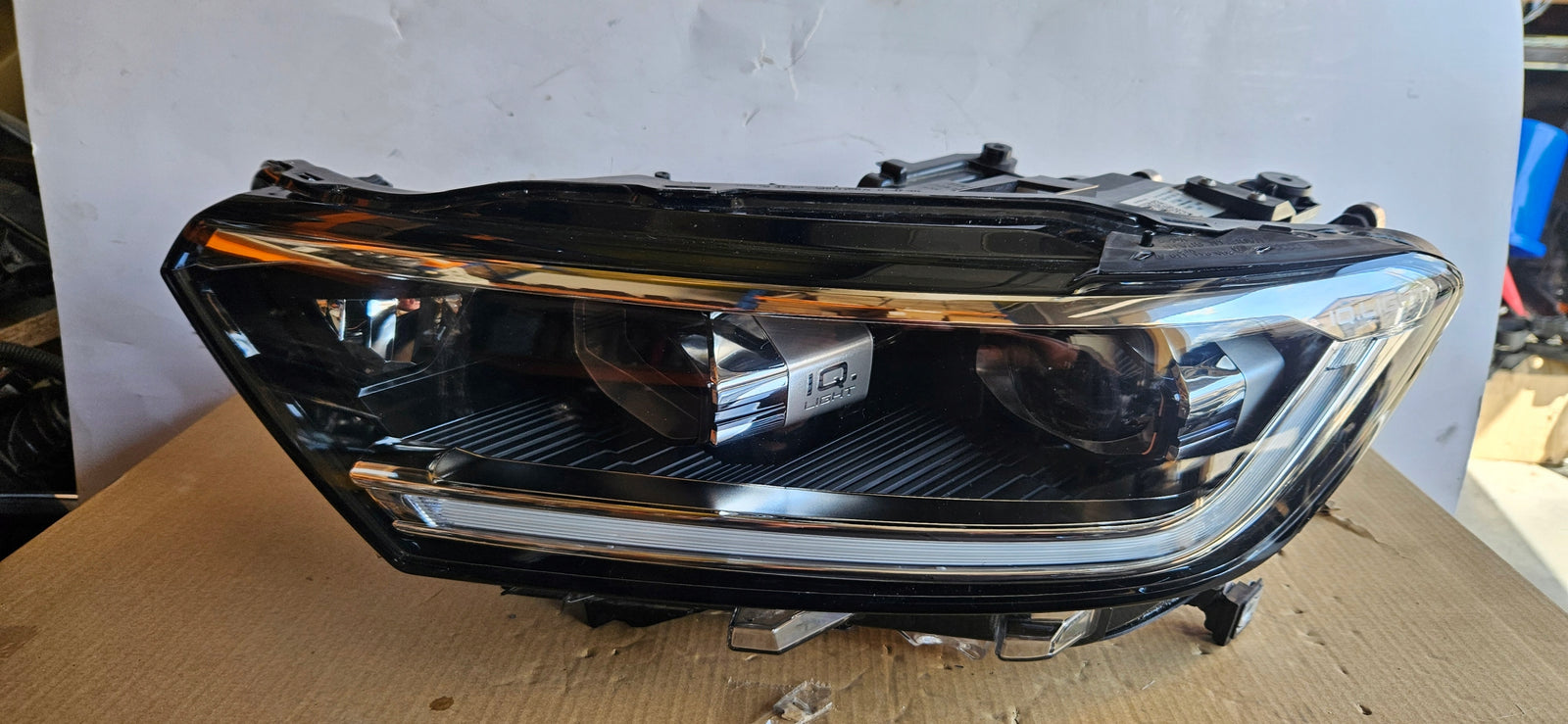 2GA941035AH LEWY ful led IQ.LIGHT Vw T-ROC LIFT 2021r demontaż