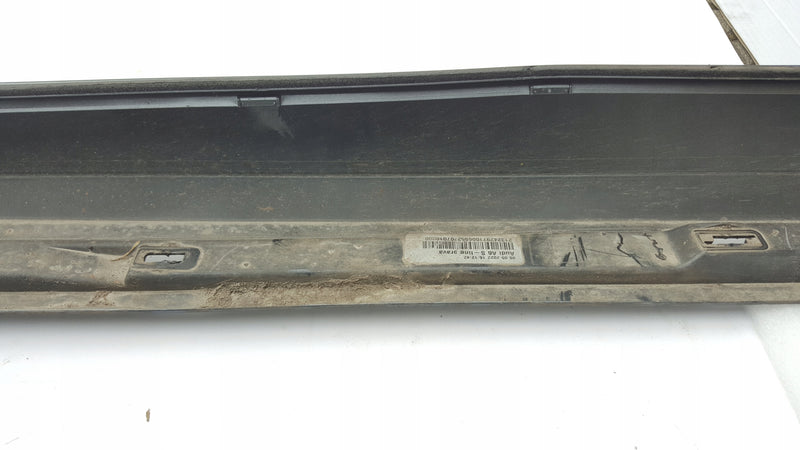 Listwa progowa prawa strona AUDI A6 (C8) S-LINE 4K0853856A demontaż
