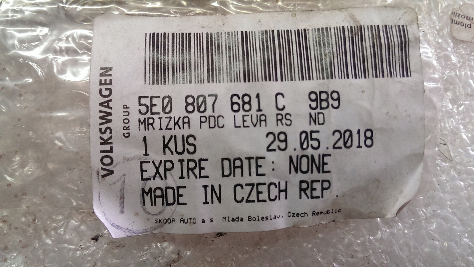 Kratka zderzaka LE przód SKODA OCTAVIA 5E0807681C