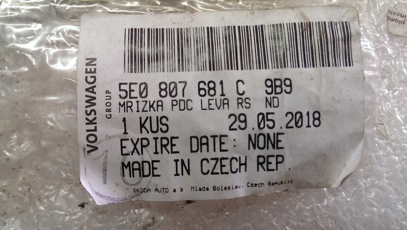 Kratka zderzaka LE przód SKODA OCTAVIA 5E0807681C