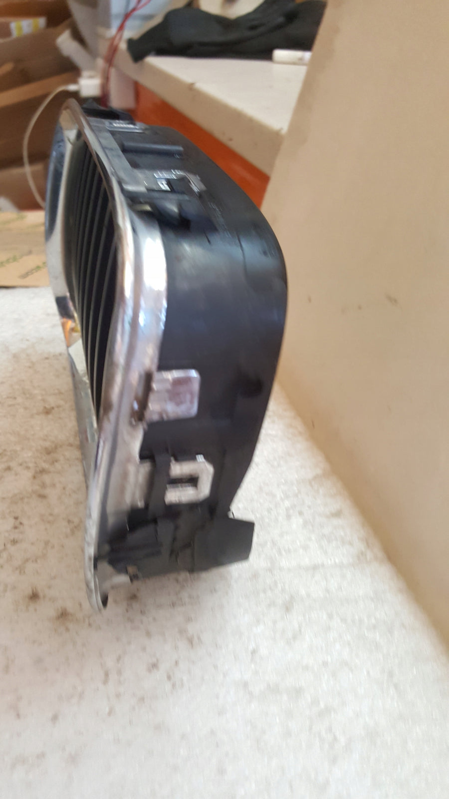 BMW E39 NERKA GRILL ATRAPA LEWA 8159311