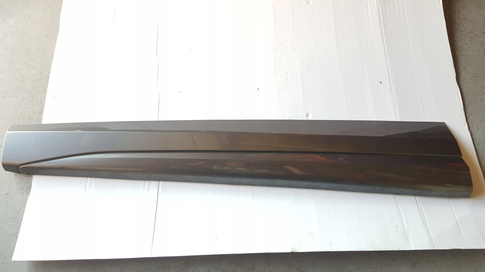Listwa drzwi LE przód CUPRA FORMENTOR 5FF854939B
