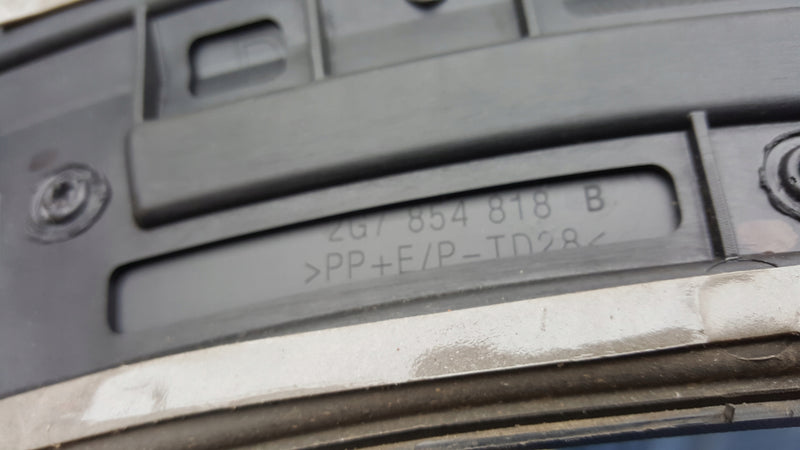 2G7854818B SIERP LISTWA NAKŁADKA BŁOTNIKA PRAWY TYŁ VW TAIGO 2023+