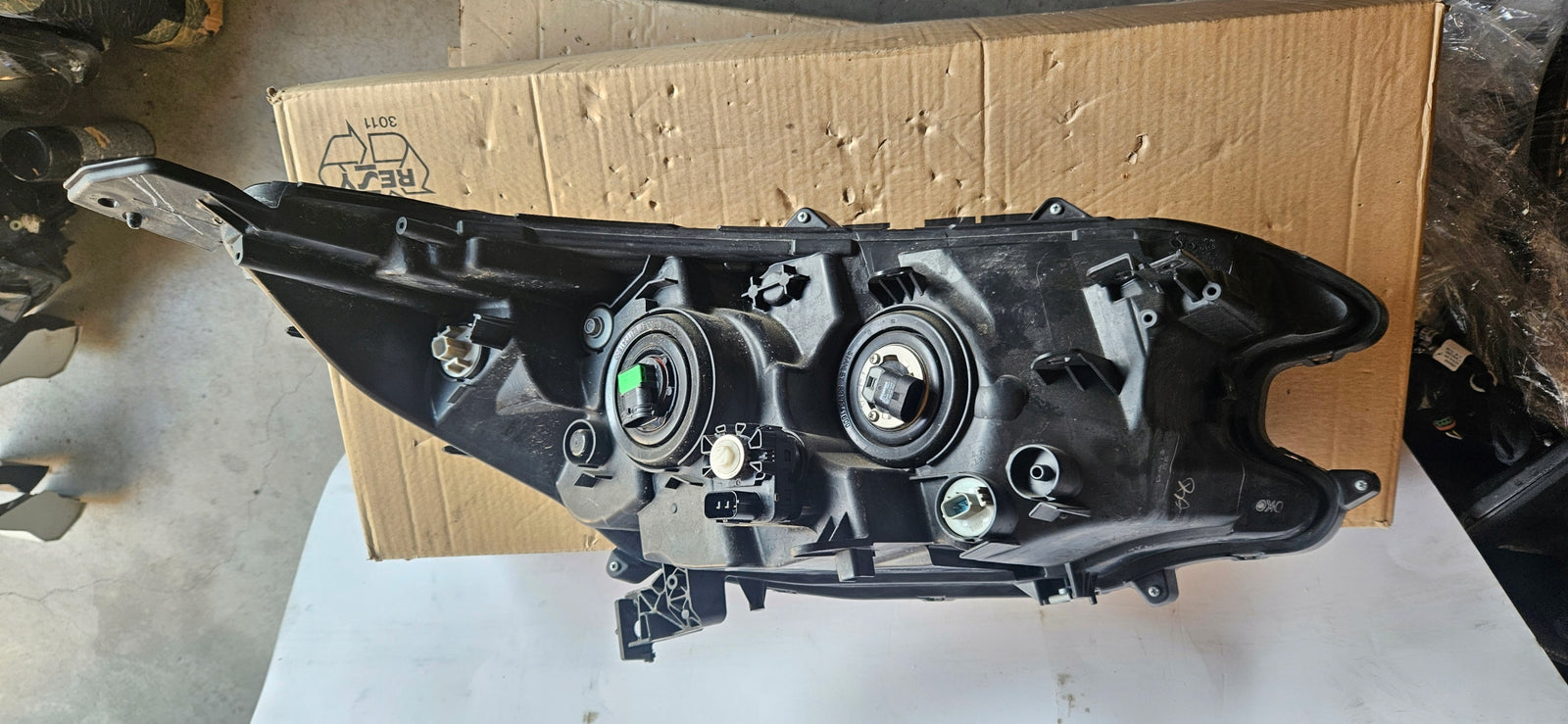 33150-T1G-G01 Le IDEAŁ reflektor LED Honda CR-V 2014r