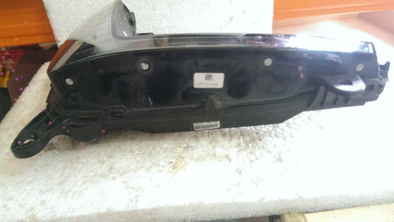 Lewy halogen LED światło DRL AUDI Q7 4M0941055