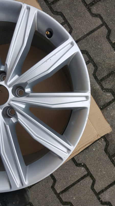 Felga Aluminiowa alufelga AUDI 4K0 4K0601025G 19” x 8,5”