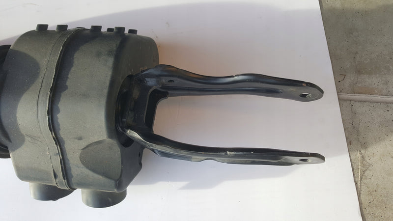 Amortyzator prawy przód PORSCHE TAYCAN 9J1616038E demontaż