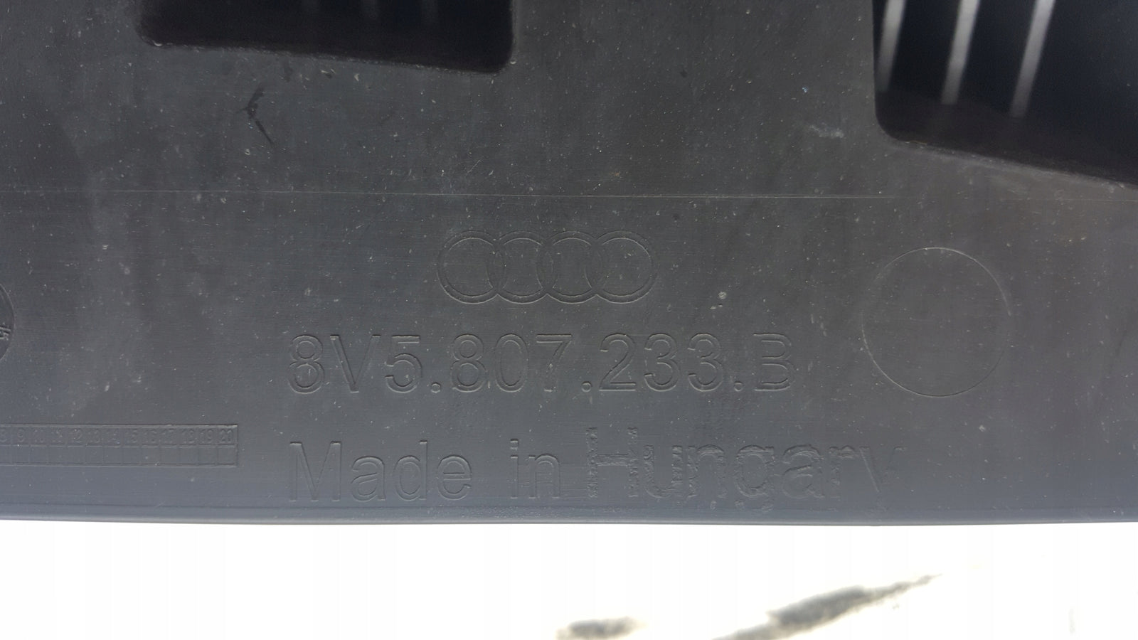 AUDI A3 spoiler zderzaka 8V5807233B 16- lift
