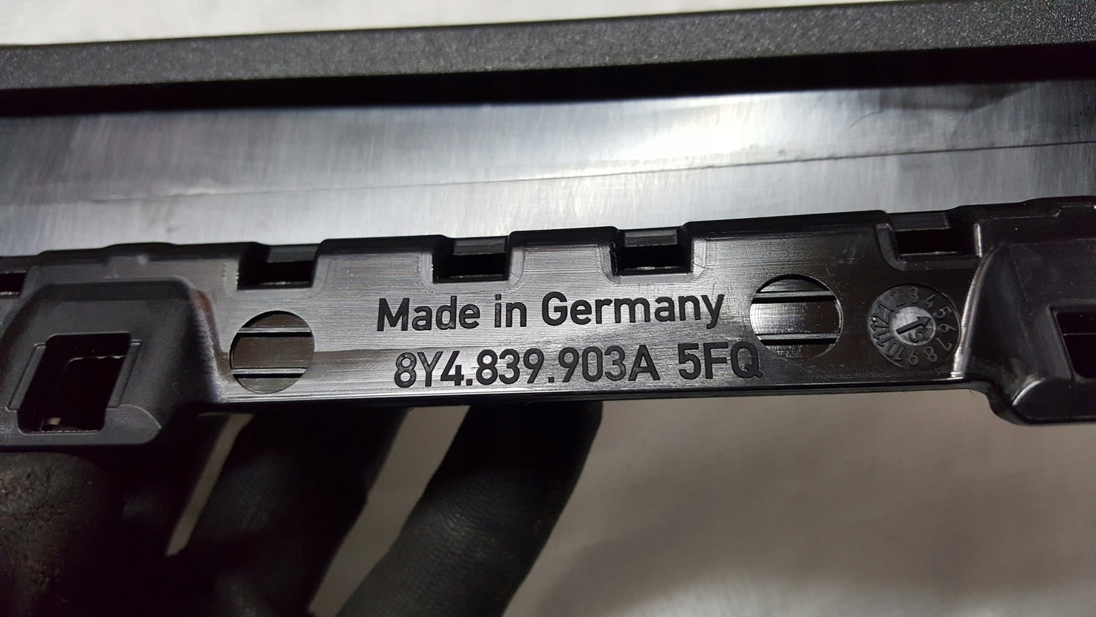 Osłona słupka C listwa drzwi AUDI A3 8Y4839903A