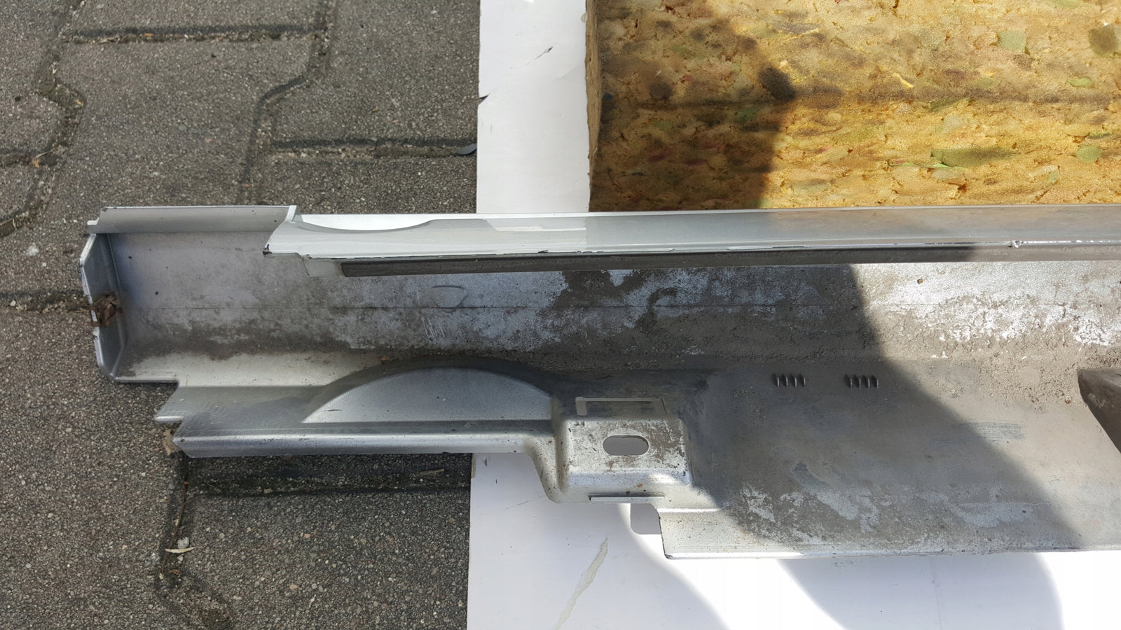Listwa progowa PR VW PASSAT B8 3G0853858 demontaż