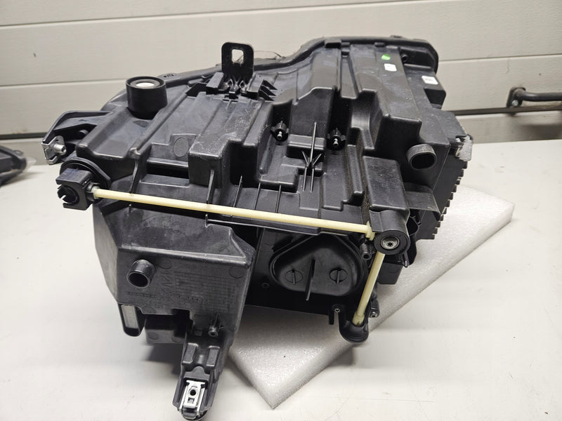 Pr kompletny Matrix laser AUDI Q4 E-TRON 89A941036 IDEAŁ