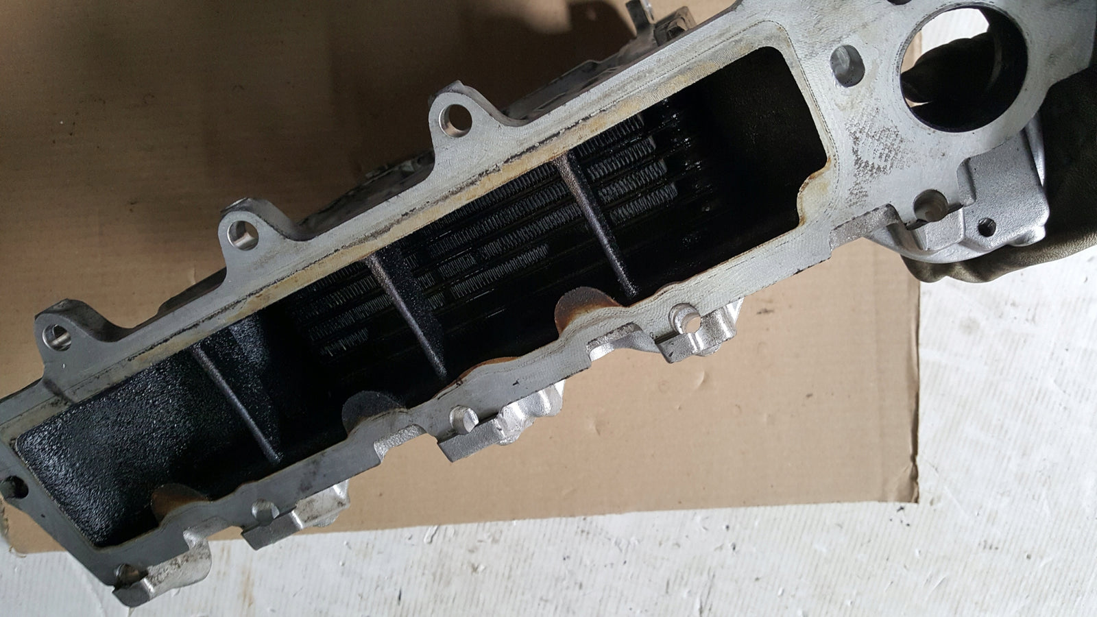 Kolektor ssący VW AUDI SKODA 2.0 TDI 04L129766BL