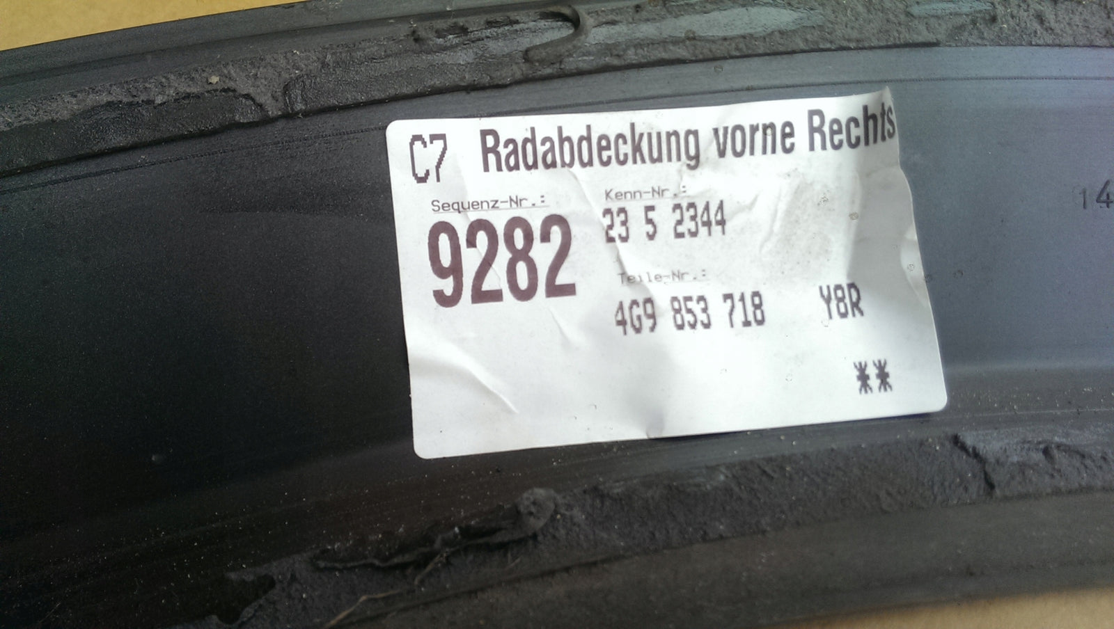 Listwa błotnik PR przód AUDIA6C7 ALLROAD 4G9853718