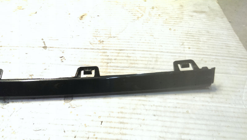 Listwa zderzaka przedniego AUDI RSQ3 83A807791