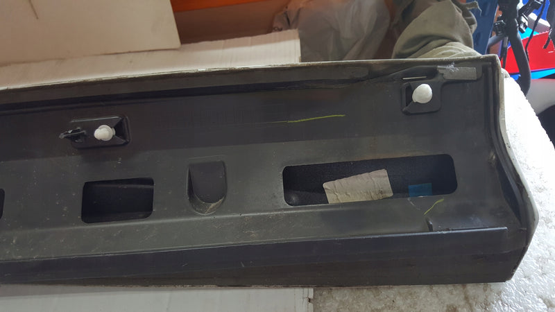 Listwa drzwi lewy przód AUDI Q3 II 83A853959A/B demontaż